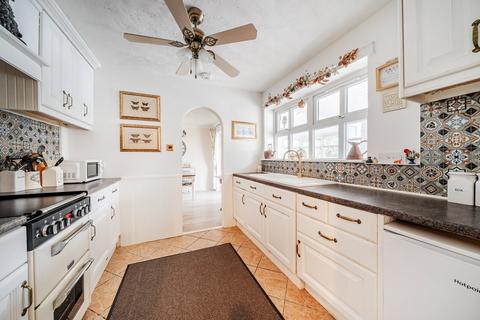 4 bedroom detached house for sale, Montgomery Avenue, Shefford, SG17