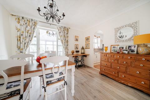 4 bedroom detached house for sale, Montgomery Avenue, Shefford, SG17