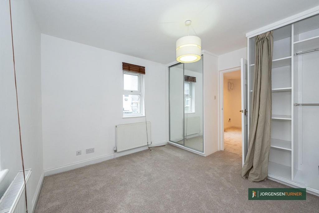 South Ealing Road 242 B-007 LR - JT.jpg