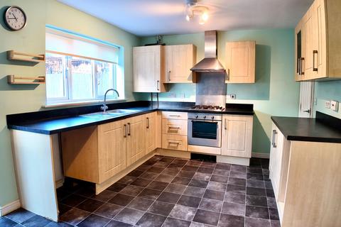 3 bedroom terraced house to rent, Drum Tower View, Caerphilly, CF83