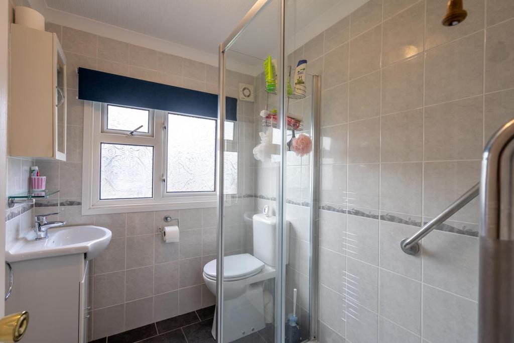 Shower Room.jpg