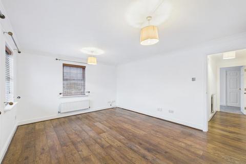 2 bedroom flat for sale, Woodmans Croft, Aylesbury HP19