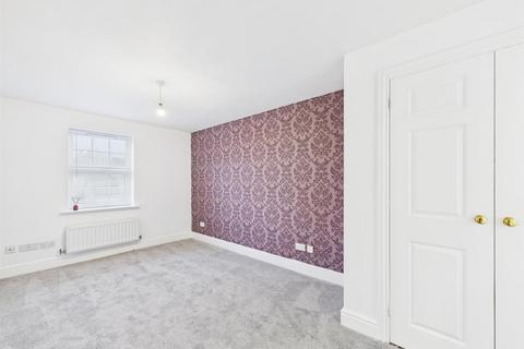 2 bedroom flat for sale, Woodmans Croft, Aylesbury HP19