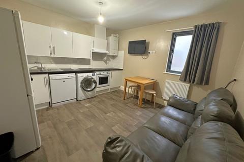 3 bedroom flat to rent, Marsh Street Chambers, 6 Marsh Street, Bristol BS1