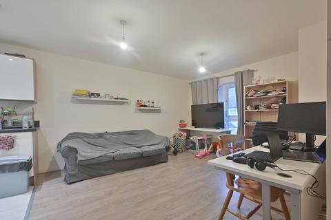 2 bedroom flat to rent, Hagden Lane, WD18, Watford, WD18