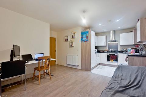 2 bedroom flat to rent, Hagden Lane, WD18, Watford, WD18