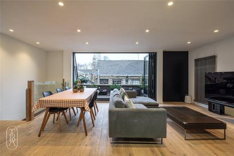 4 bedroom end of terrace house for sale, Cotton's Gardens, London, E2