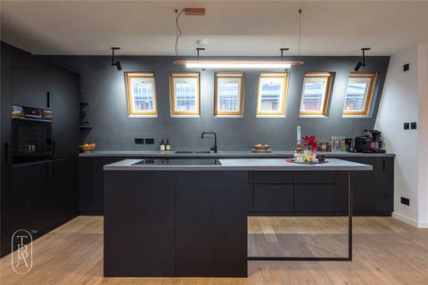 4 bedroom end of terrace house for sale, Cotton's Gardens, London, E2