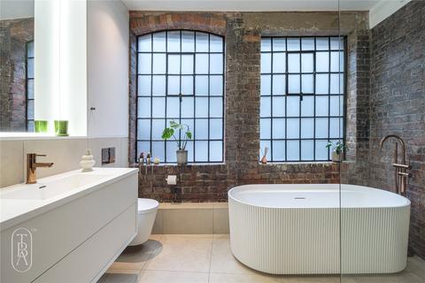 4 bedroom end of terrace house for sale, Cotton's Gardens, London, E2
