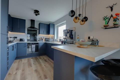 2 bedroom flat for sale, Crescent Way, St. Lukes Court Crescent Way, RH15