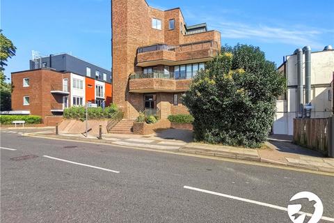 2 bedroom flat to rent, Knoll Rise, Orpington, BR6