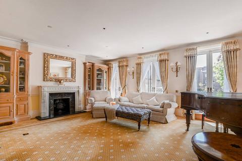 6 bedroom terraced house for sale, Bourne Street, Belgravia, London, SW1W