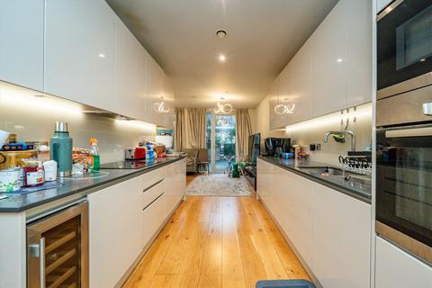 undefined, Boaters Avenue, Brentford TW8