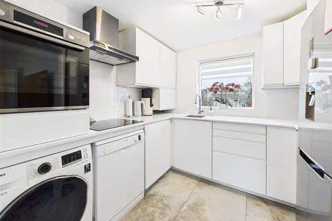 2 bedroom apartment for sale, Pinewood Drive, Cheltenham, Gloucestershire, GL51
