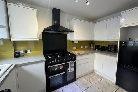 2 bedroom terraced house to rent, 5 Briar Close, Buxton, Derbyshire