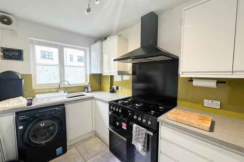 2 bedroom terraced house to rent, 5 Briar Close, Buxton, Derbyshire
