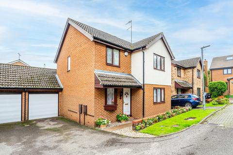 3 bedroom detached house for sale, Darwin Close, St. Albans AL3