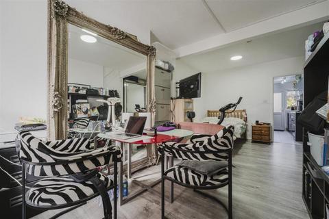 2 bedroom terraced house for sale, Coronation Road, Hayes, Greater London, UB3