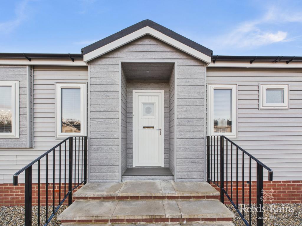 Front Aspect
