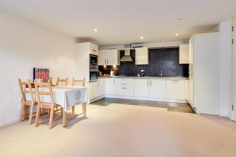 2 bedroom flat for sale, Homerton Street, Cambridge CB2