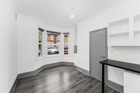 undefined, Chestnut Avenue North, Walthamstow, E17