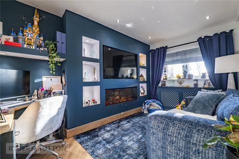 4 bedroom townhouse for sale, Holly Park Way, Halifax, West Yorkshire, HX2