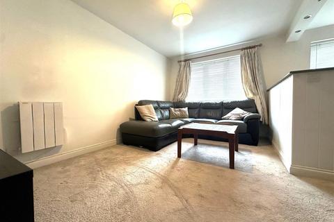 1 bedroom flat to rent, Courtlands Close, Watford WD24