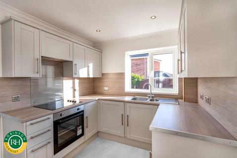 3 bedroom semi-detached house for sale, Long Close, Doncaster
