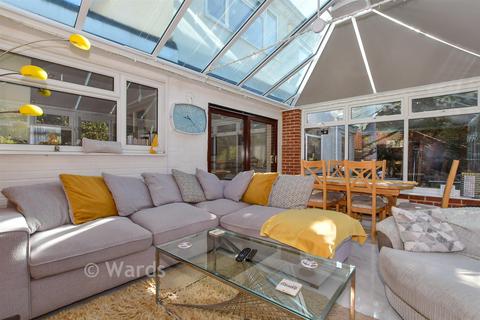 3 bedroom detached house for sale, Forstal Lane, Maidstone ME17