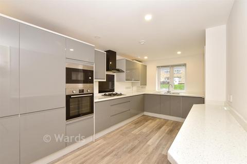 2 bedroom end of terrace house for sale, Regan Mews, Dover CT17