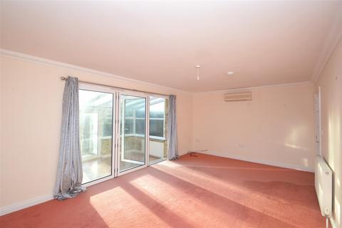 3 bedroom detached house for sale, Clatterford Road, Newport