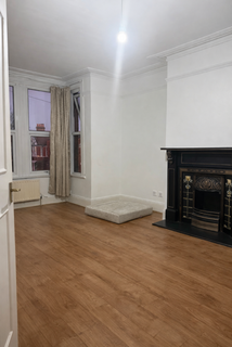 2 bedroom flat to rent, Bourne Hill, London N13