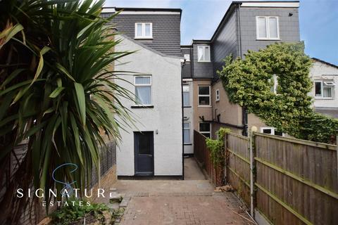 1 bedroom terraced house to rent, Gladstone Road, WATFORD
