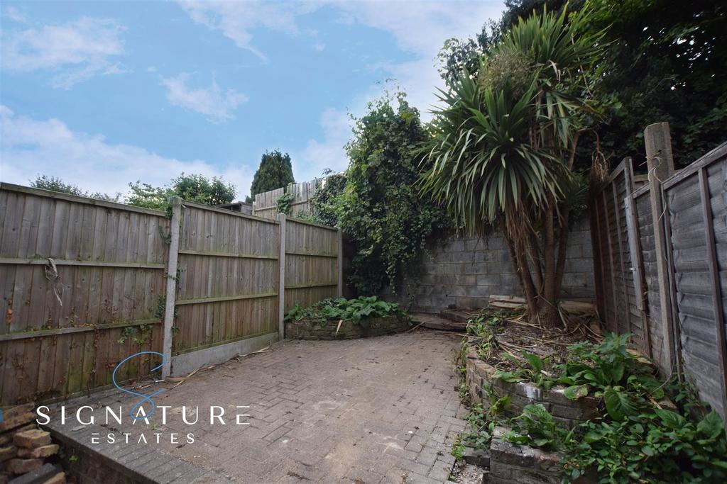 Gladstone rd garden.jpg