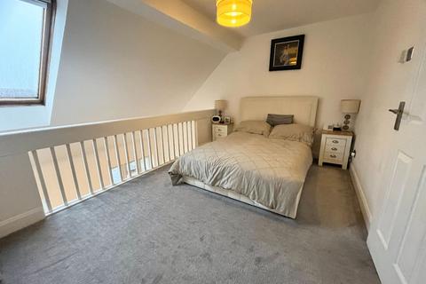 2 bedroom maisonette for sale, Chadwick Drive, Romford