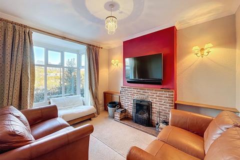 3 bedroom terraced house for sale, The Close, Kenilworth
