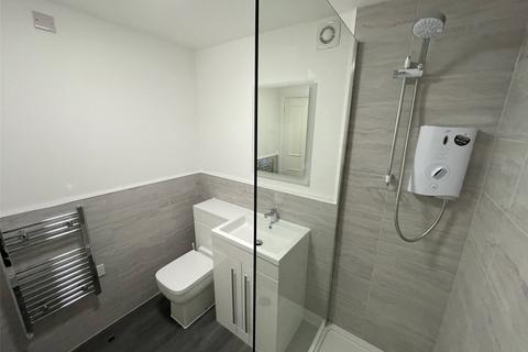 2 bedroom apartment to rent, James Square, Edinburgh EH11