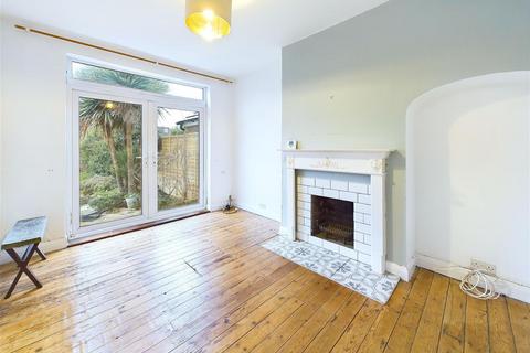 3 bedroom terraced house for sale, Rydens Grove, Walton-On-Thames