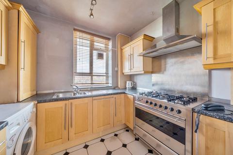 2 bedroom flat for sale, Darlan Road, London, SW6