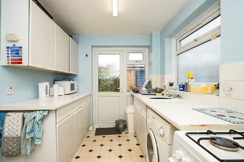 4 bedroom semi-detached house to rent, Nobles Way, Surrey TW20