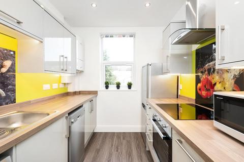 1 bedroom flat to rent, Victoria Terrace, Bath BA2