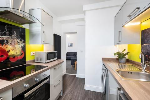 1 bedroom flat to rent, Victoria Terrace, Bath BA2