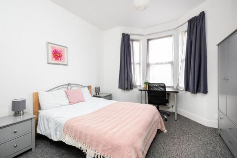1 bedroom flat to rent, Victoria Terrace, Bath BA2