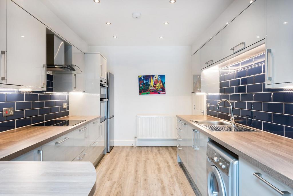 Flat 1, 2 Victoria Terrace, Bath, BA2 3 QZ-12.jpg