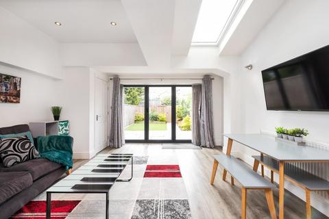 1 bedroom flat to rent, Victoria Terrace, Bath BA2