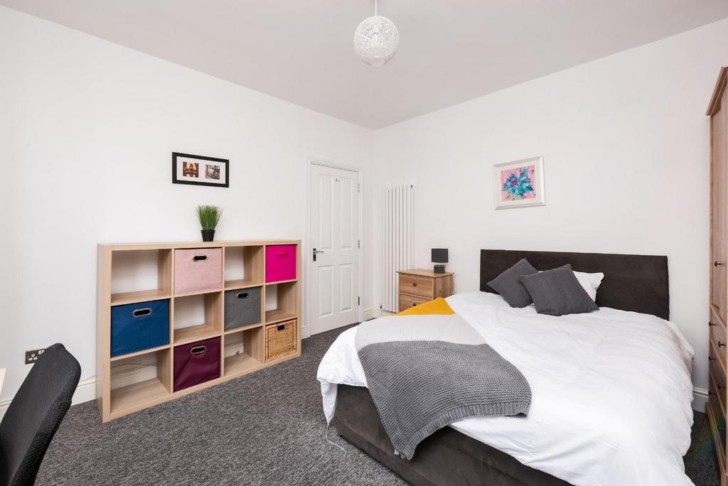 Flat 1, 2 Victoria Terrace, Bath, BA2 3 QZ-5.jpg