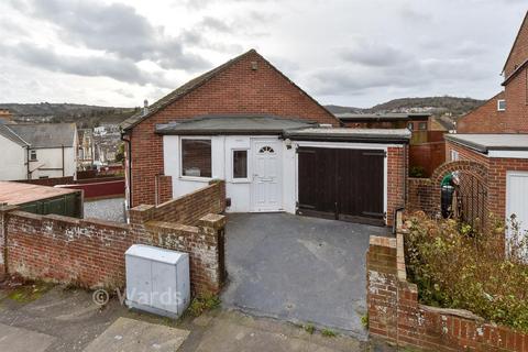 2 bedroom flat for sale, Astley Avenue, Dover, Kent