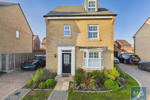 4 bedroom detached house for sale, Wexford Way, Bury St Edmunds IP32