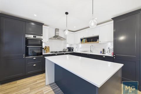 4 bedroom detached house for sale, Wexford Way, Bury St Edmunds IP32