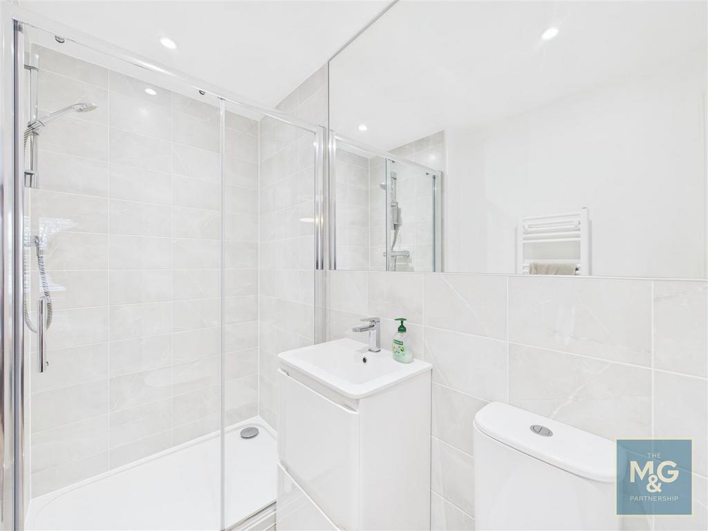 En-Suite (2)